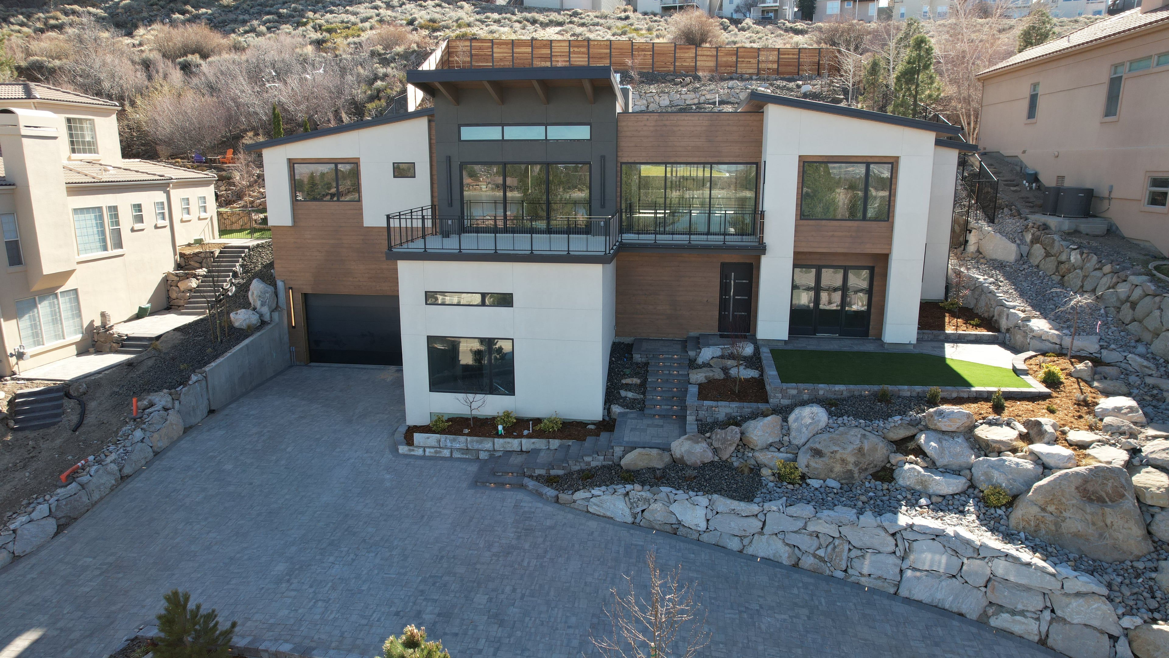 Lakeridge Golf Course Custom Home — image 1